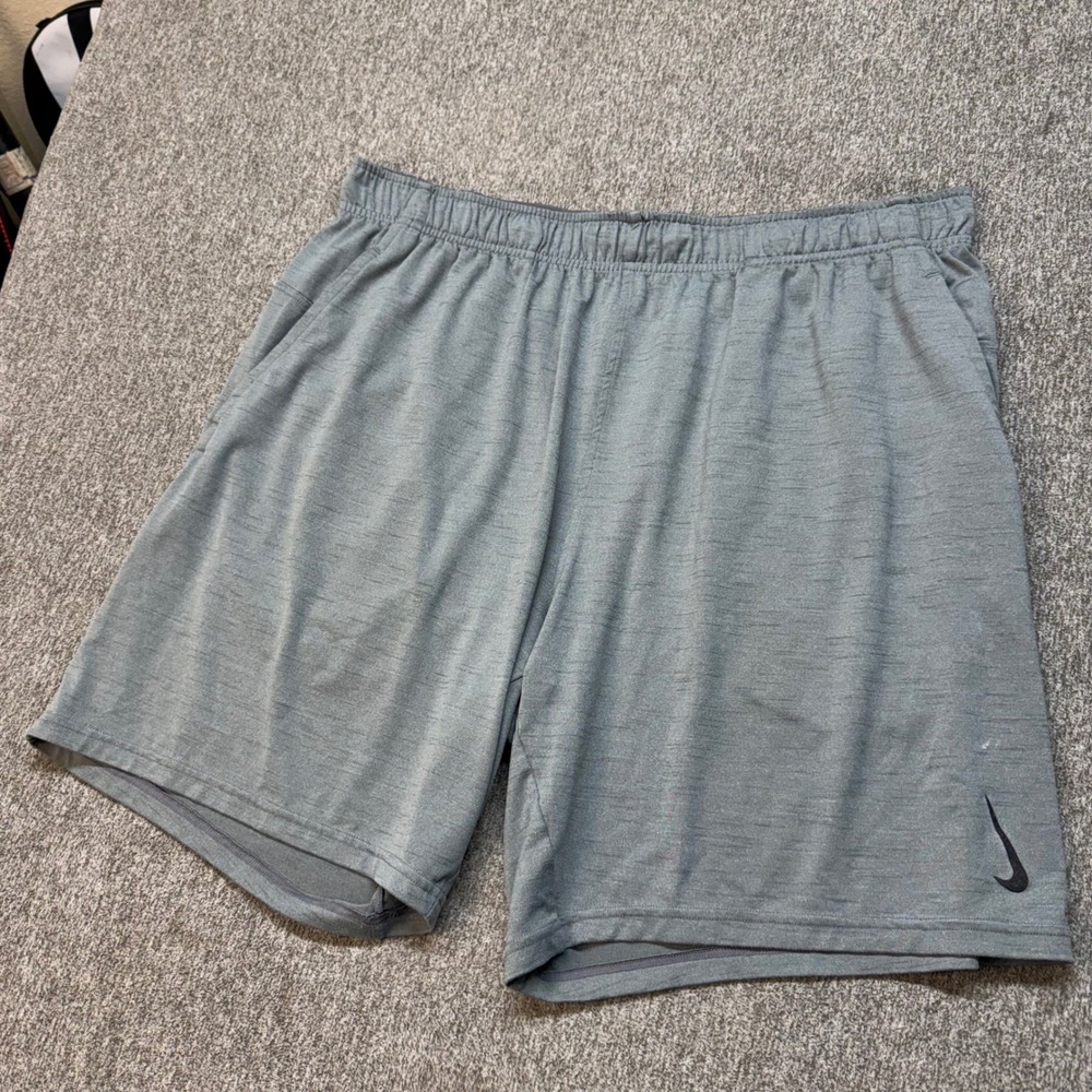 Nike Yoga Dri-FIT Mens Grey Heather Athletic Shorts XXL CZ2210-068